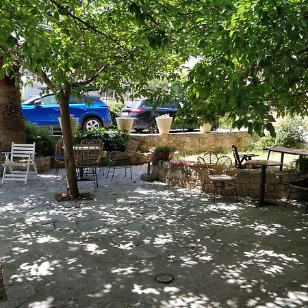 Sivilla Boutique Afytos Buitenkant foto
