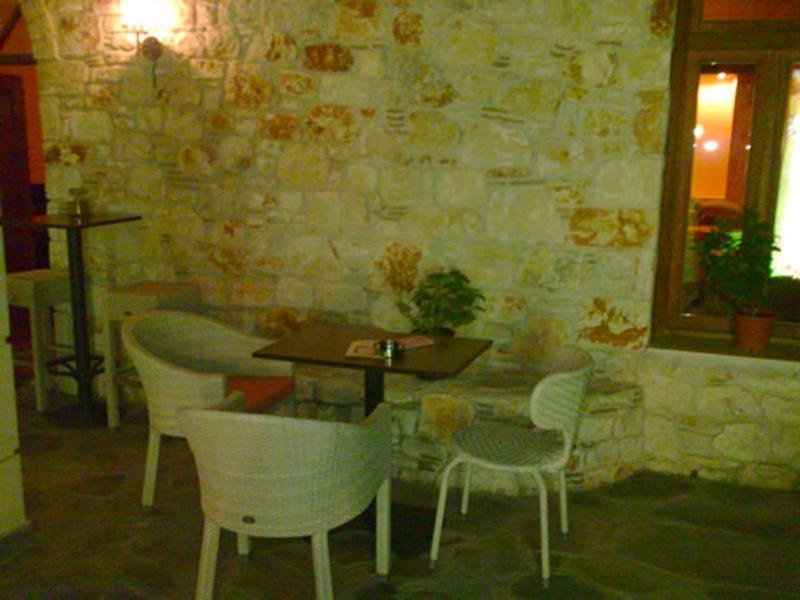 Sivilla Boutique Afytos Buitenkant foto