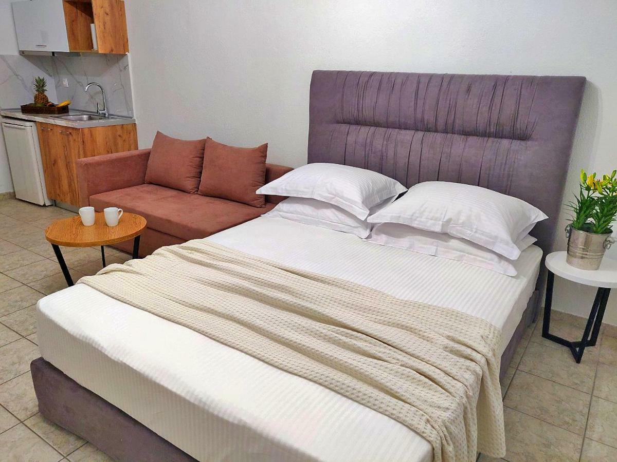 Sivilla Boutique Afytos Buitenkant foto